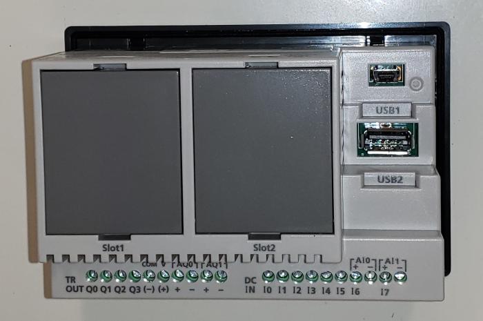 3.7 PLC+HMI MONO 24VDC RJ45
