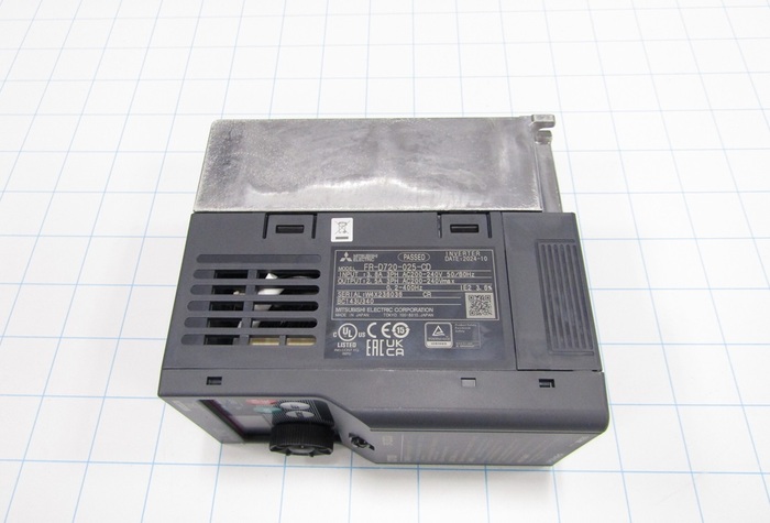 AC Drive, VFD, D700 Series, 0.37KW (1/2HP), 200-240VAC, 3 Phase, 50/60Hz
