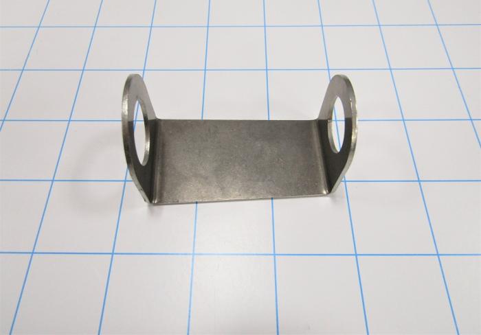 C BRACKET FOR PNEUMATIC PIPE