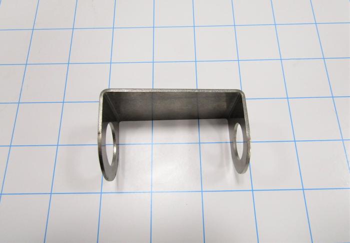 C BRACKET FOR PNEUMATIC PIPE