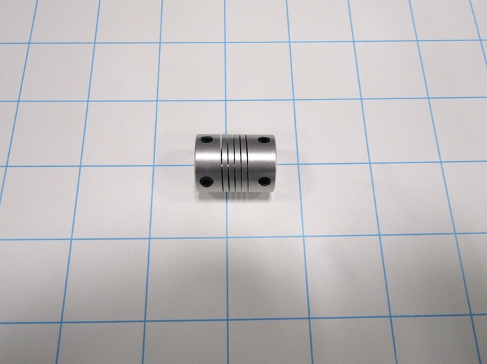 Flexible Cushion Type Coupling, Hub # 1 Bore 6mm, Hub # 1 Outer Diameter 18 mm, Hub # 2 Bore 8mm, Hub # 2  Outer Diameter 18 mm, Overall Length 25 mm, Clamping Style Set Screw