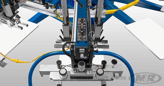 Controls on each pallet arm feature M&R’s classic toggle-based inputs for easy access.