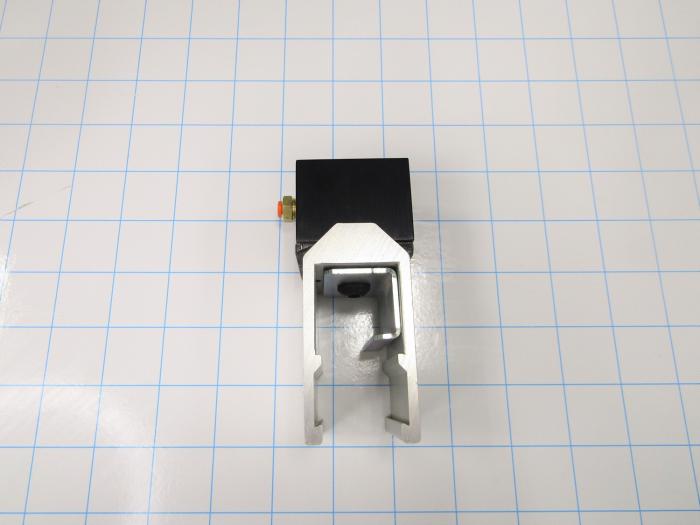 PNEUMATIC SQ & FL CLAMP      E