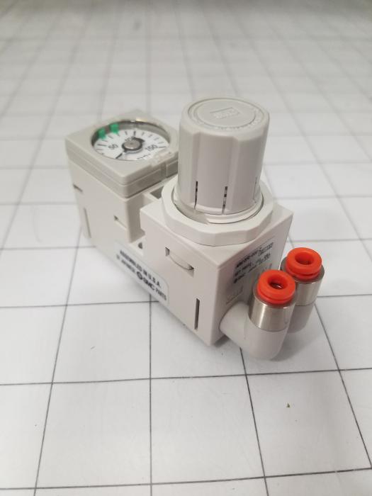 Pressure Regulator, 1.0 MPa Max. Pressure, 5/32" OD Port In, Panel Mounting, 5/32" OD Port Out, With Gauge