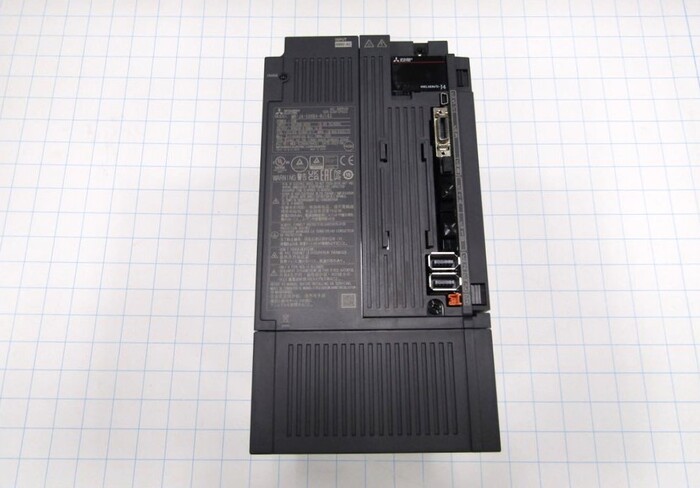 Servo Amplifier Drive, With Collision Detection Firmware, MR-J4 Series, 5KW, 400VAC, 3 Phase
